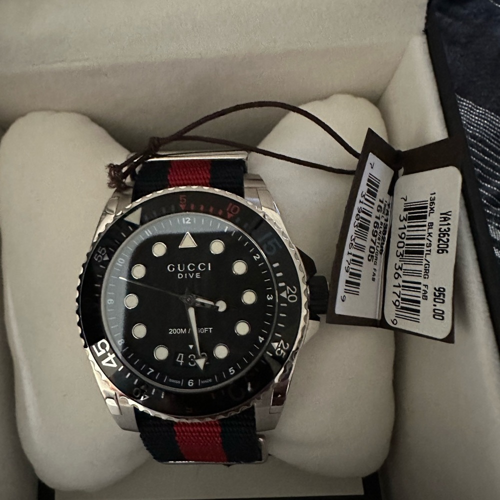 Gucci Men's watch with signature red and blue band - Picture 2 of 4